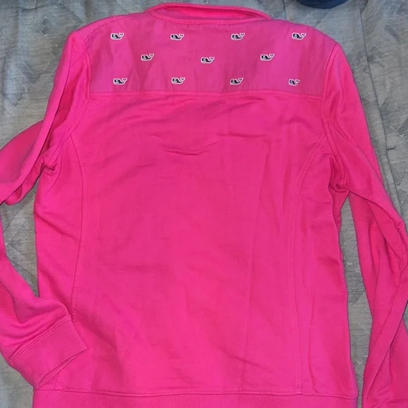 Vineyard Vines 1/4 zip shep shirt. Size medium. - Picture 4 of 4